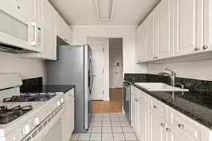 404 E 76th St, New York City, NY 10021 - Photo 4