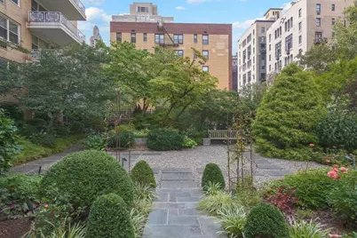 40 E 9th Street #2G, New York City, NY 10003 - Photo 10