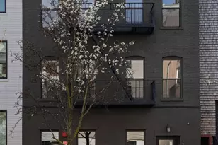 128 S 1st St, New York City, NY 11249 - Photo 24