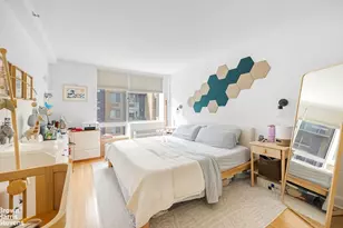 505 W 47th St, New York City, NY 10036 - Photo 6