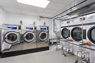 35-20 Leverich St, New York City, NY 11377 - Photo 20