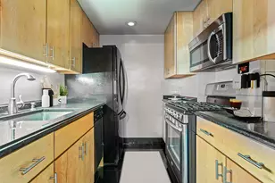 35-20 Leverich St, New York City, NY 11377 - Photo 4