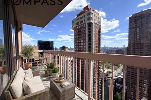 235 E 40th St, New York City, NY 10016 - Photo 2