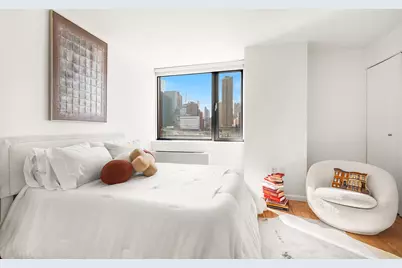 425 Main Street #4-E, New York City, NY 10044 - Photo 6