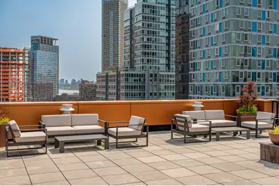 2-17 51st Avenue #1007, New York City, NY 11101 - Photo 20