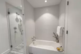 133 Beach 116th St, New York City, NY 11694 - Photo 6