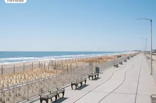 133 Beach 116th St, New York City, NY 11694 - Photo 10