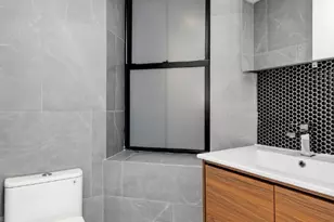 356 W 48th St, New York City, NY 10036 - Photo 22