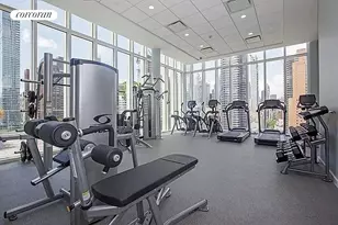 301 E 61st St, New York City, NY 10065 - Photo 18