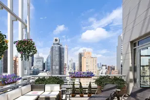 301 E 61st St, New York City, NY 10065 - Photo 4