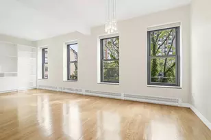422 W 20th St, New York City, NY 10011 - Photo 2