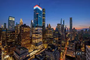 200 E 61st St, New York City, NY 10065 - Photo 1