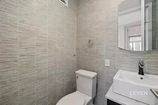 200 E 61st St, New York City, NY 10065 - Photo 16