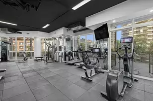 200 E 61st St, New York City, NY 10065 - Photo 22