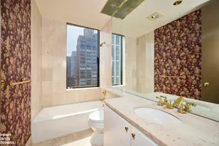 418 E 59th St, New York City, NY 10022 - Photo 12
