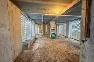 458 Beach 46th St, New York City, NY 11691 - Photo 22