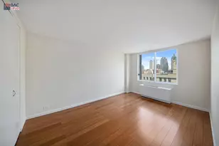 350 W 50th St, New York City, NY 10019 - Photo 4