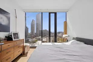 21-30 44th Dr, New York City, NY 11101 - Photo 4