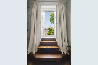 26 Washington Square N, New York, NY 10011 - Photo 10