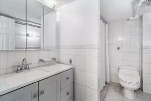 68-42 Loubet St, New York City, NY 11375 - Photo 20