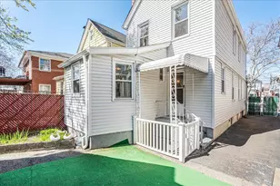 68-42 Loubet St, New York City, NY 11375 - Photo 38