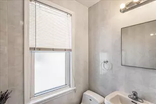 68-42 Loubet St, New York City, NY 11375 - Photo 36