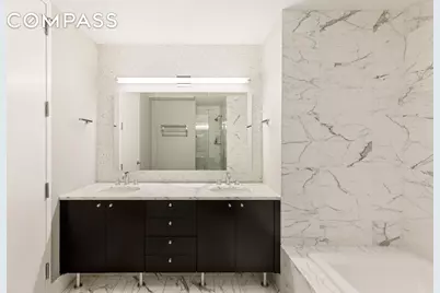 46-30 Center Boulevard #610, New York City, NY 11109 - Photo 4