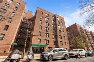 33-27 91st St, New York City, NY 11372 - Photo 6