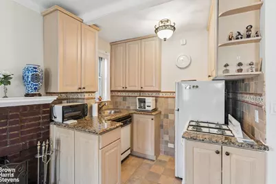 150 Burns Street #3F, New York City, NY 11375 - Photo 8