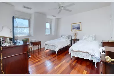 48-11 37th Street, New York City, NY 11101 - Photo 8