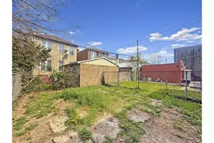 211 E 56th St, New York City, NY 11203 - Photo 14