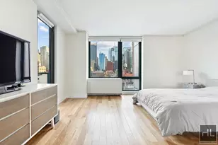 464 W 44th St, New York City, NY 10036 - Photo 4