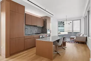 611 W 56th St, New York City, NY 10019 - Photo 4