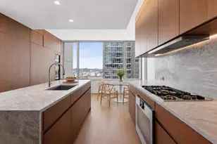 611 W 56th St, New York City, NY 10019 - Photo 4