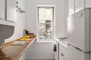 303 E 37th St, New York City, NY 10016 - Photo 8