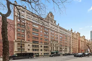 321 E 43rd St, New York City, NY 10017 - Photo 14