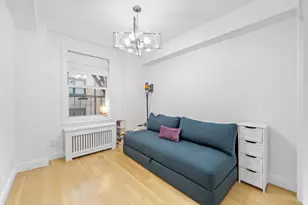 321 E 43rd St, New York City, NY 10017 - Photo 10