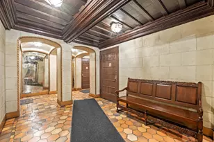 321 E 43rd St, New York City, NY 10017 - Photo 12