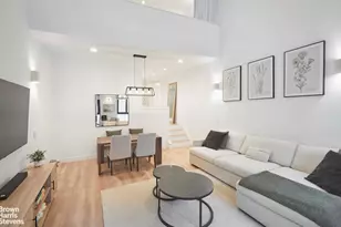 135 W 70th St, New York City, NY 10023 - Photo 4