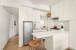126 W 73rd St, New York City, NY 10023 - Photo 6