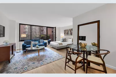 215 W 95th Street #2N, New York City, NY 10025 - Photo 2