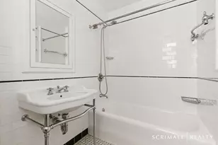 330 W 72nd St, New York City, NY 10023 - Photo 6