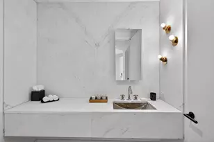 175 W 10th St, New York, NY 10014 - Photo 10