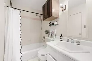 366 W 11th St, New York City, NY 10014 - Photo 6