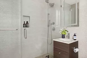 84 Oak St, New York City, NY 11222 - Photo 12