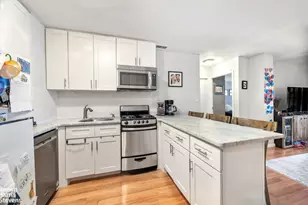 215 E 24th St, New York City, NY 10010 - Photo 2