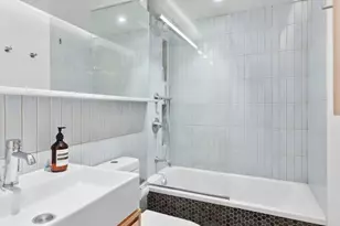 34 Plaza St E, New York City, NY 11238 - Photo 10