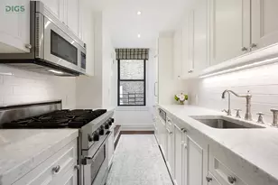 161 W 75th St, New York City, NY 10023 - Photo 4