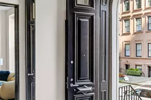 240 E 61st St, New York City, NY 10065 - Photo 2