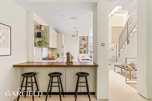 240 E 61st St, New York City, NY 10065 - Photo 4